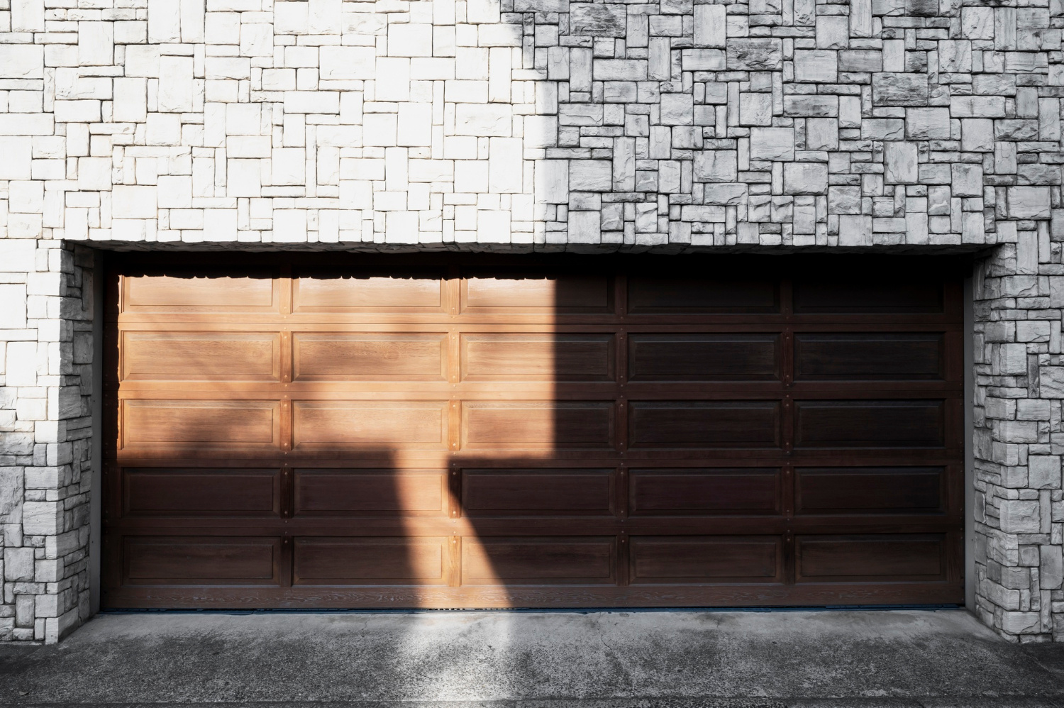 Jaka powinna być brama garażowa?